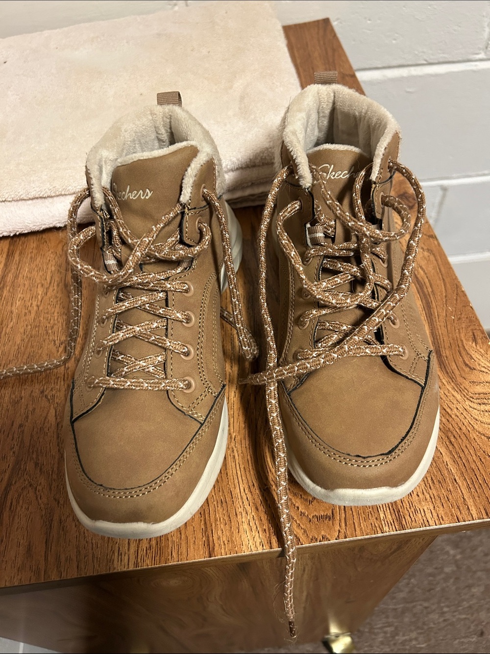 Skechers Chestnut Brown Lace-Up Comfort Sneakers